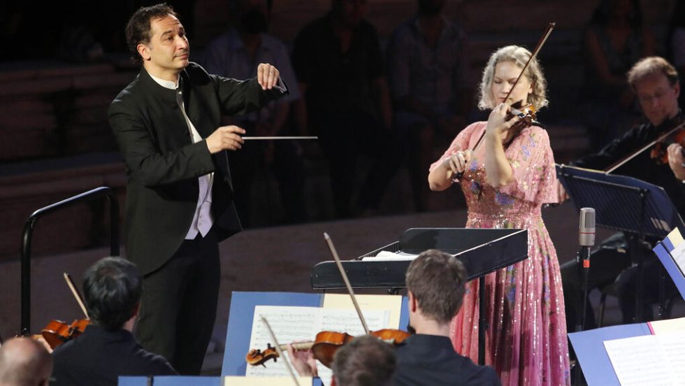 orosko estrada - hilary hahn